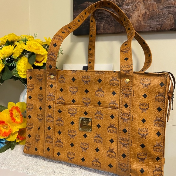 MCM shoppers bag - Picture 4 of 11